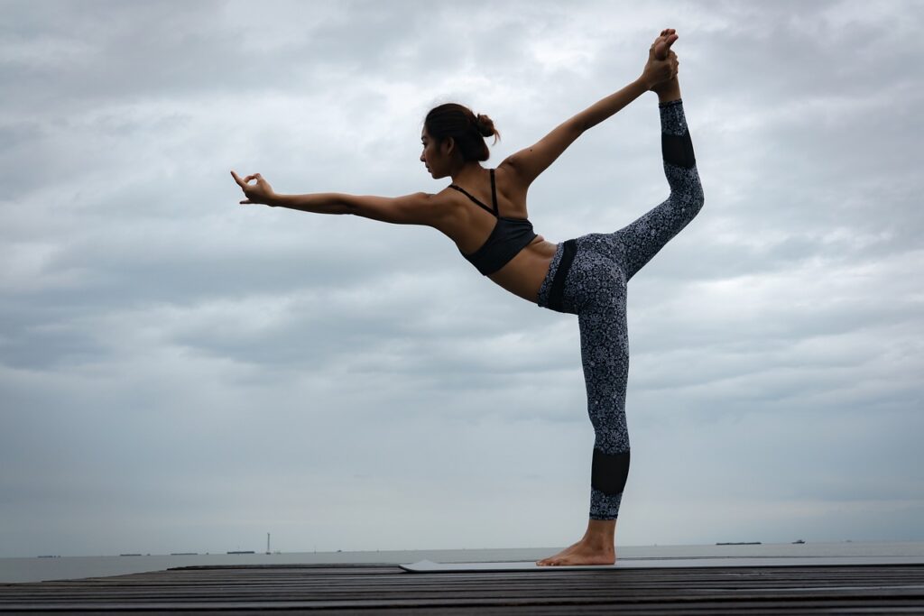 professional, trainer, yoga-4781791.jpg